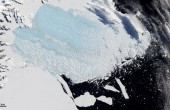 Antarctic Larsen B Ice Shelf collapse / Nasa Earth Observatory